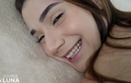 Veja essa Puta Pedindo pra Tomar no Cu: Safada Fica Quente, Geme Alto e Fica com ASS GAPE!